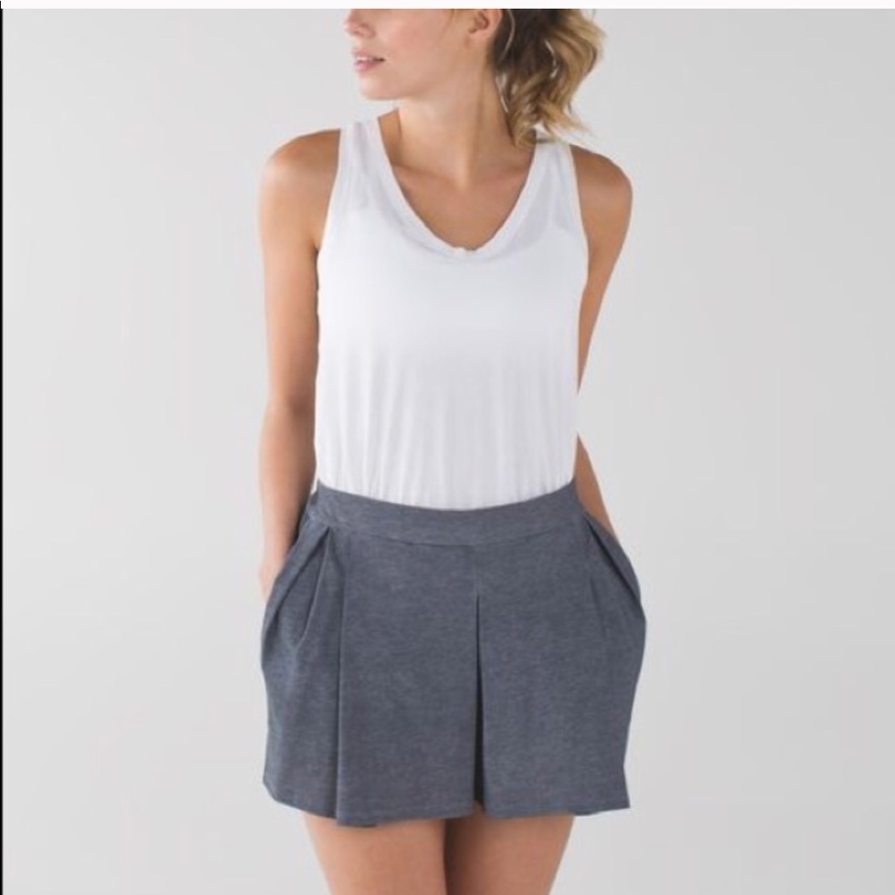 Lululemon &go city skort